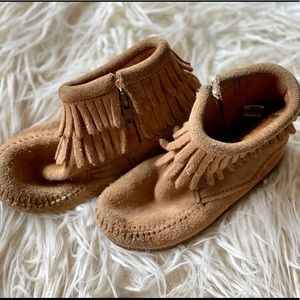 Toddler Size 9 Minnetonka Moccasin Booties